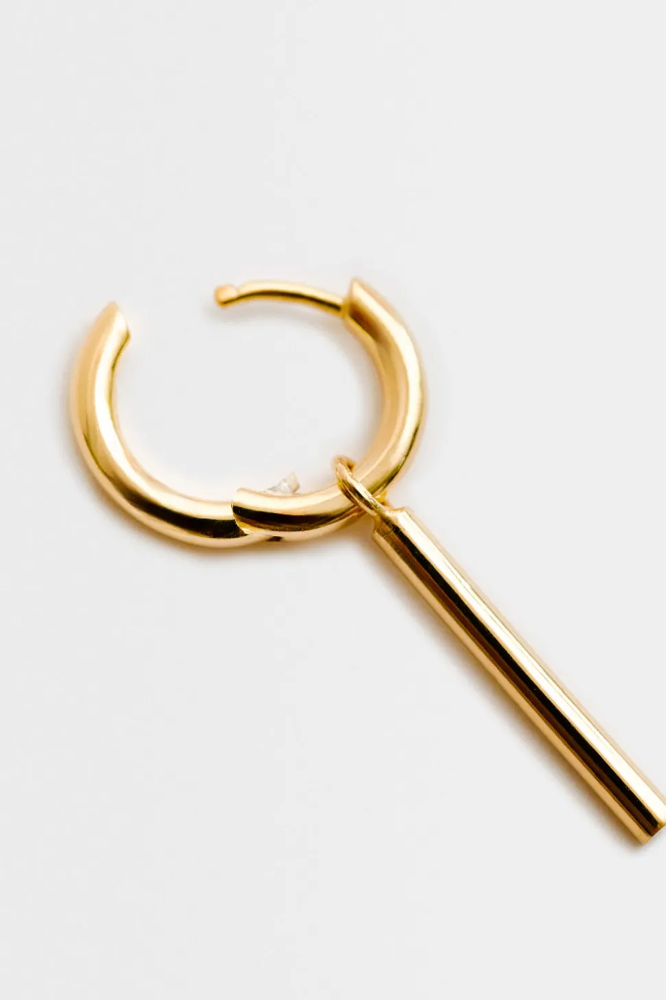 AKOG LINE EARRING