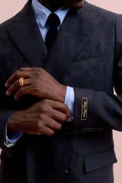 DOUBLE BREASTED PEAK BLAZER