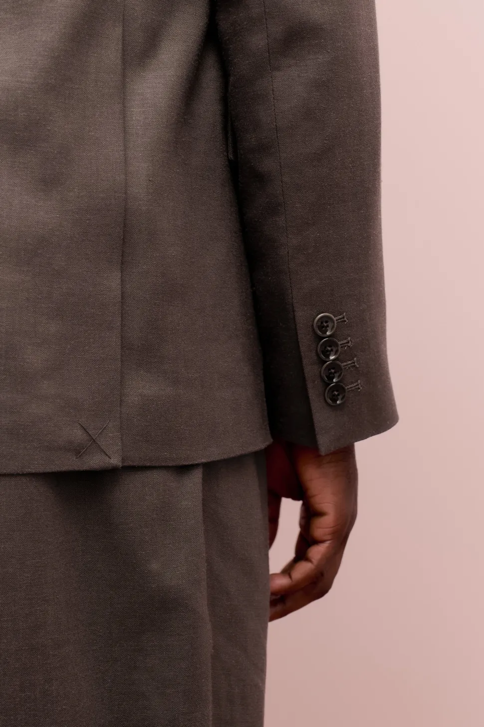 DOUBLE BREASTED PEAK BLAZER