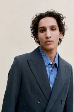 DOUBLE-BREASTED PEAK BLAZER