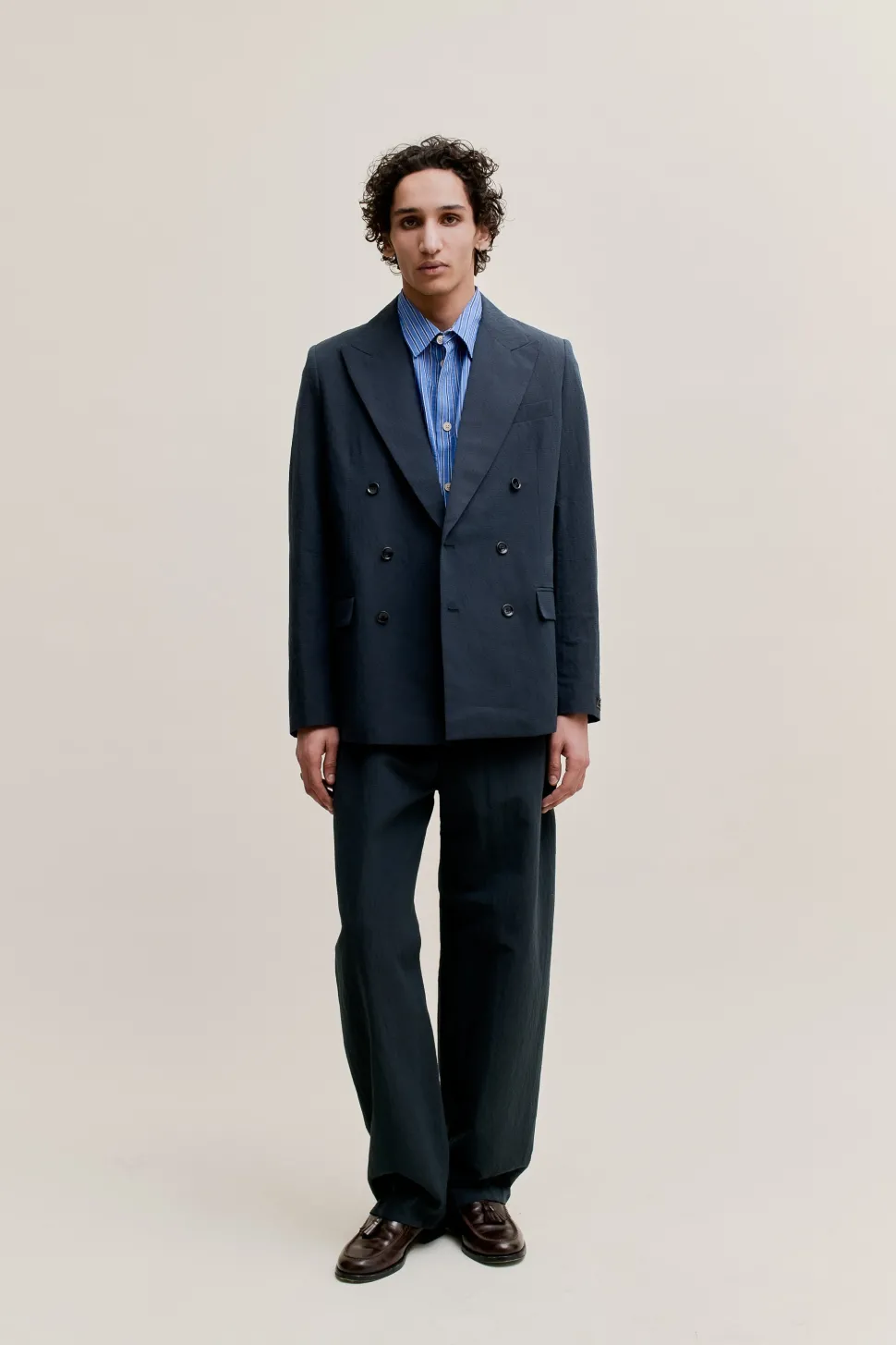 DOUBLE-BREASTED PEAK BLAZER