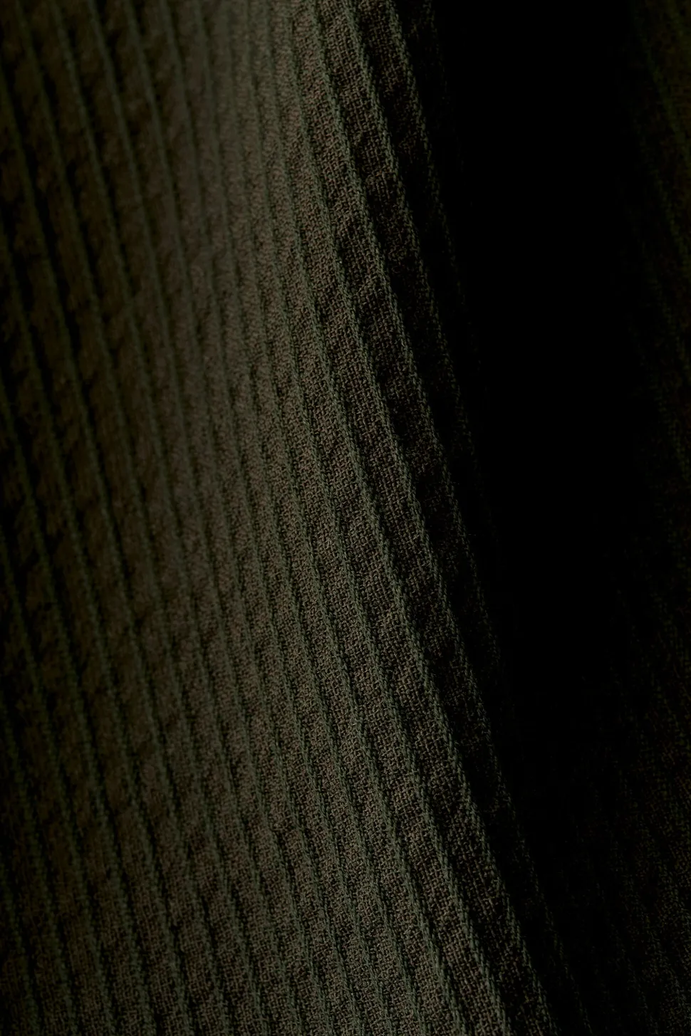 DOUBLE-BREASTED PEAK BLAZER