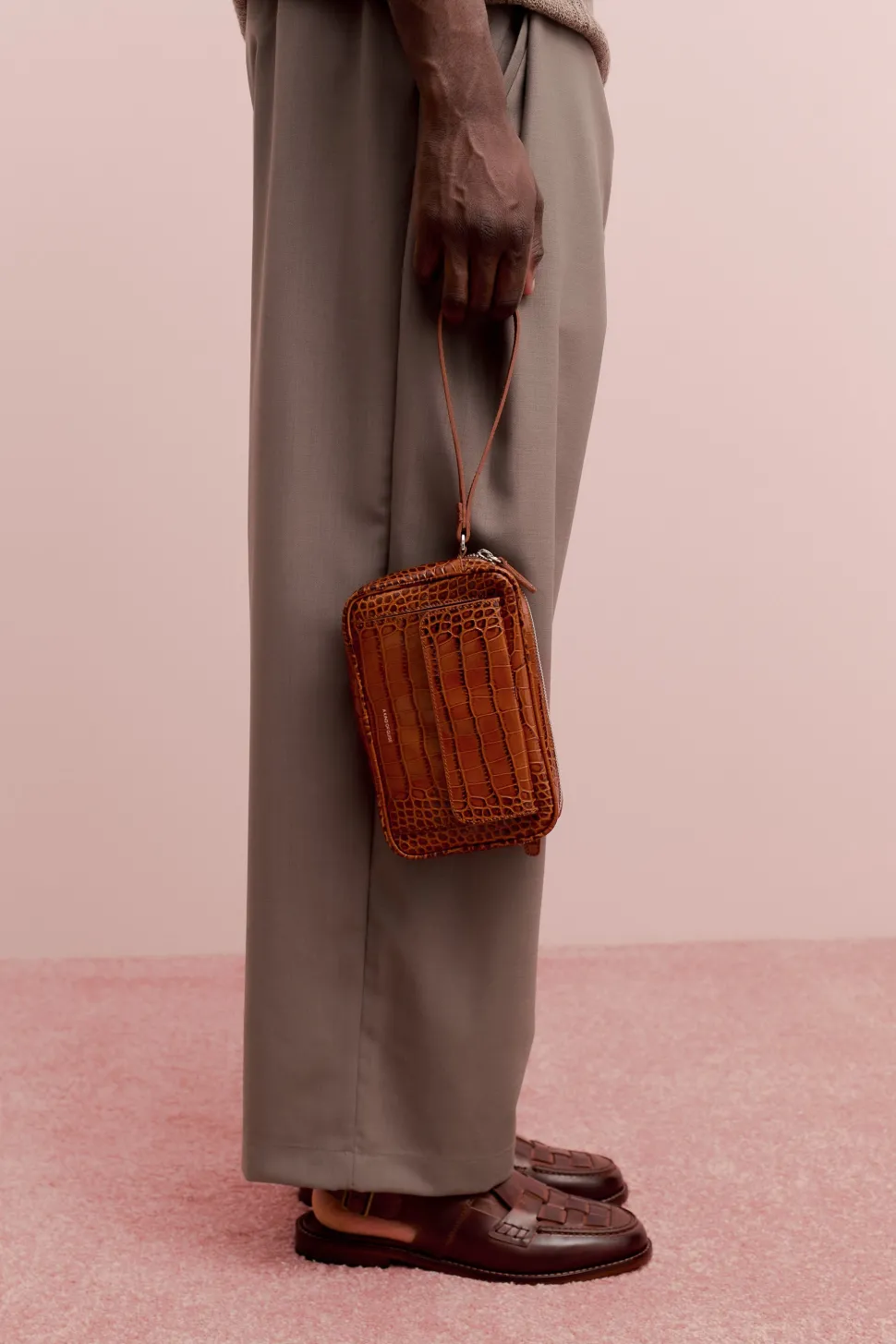 LEATHER POUCH